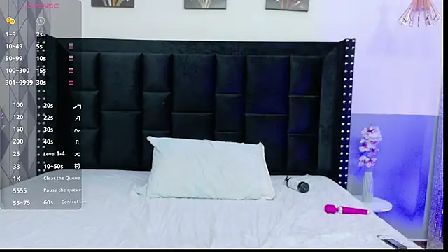 innocenthazel online show from 15, 9, 2025