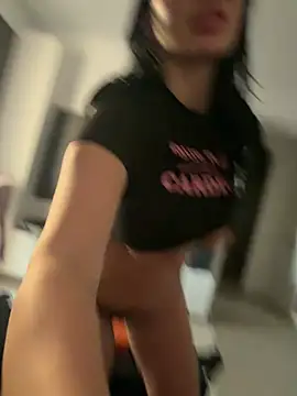 Snapshot of Mia_Splash chatting on 12, 3, 2026 Mia Splash online show from 12, 3, 2026