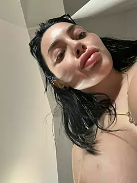 Snapshot of Mia_Splash chatting on 13, 4, 2026 Mia Splash online show from 13, 4, 2026