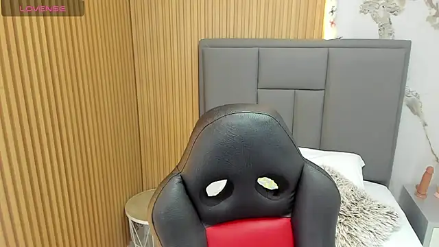 MEGANZARICK online show from 13, 11, 2025