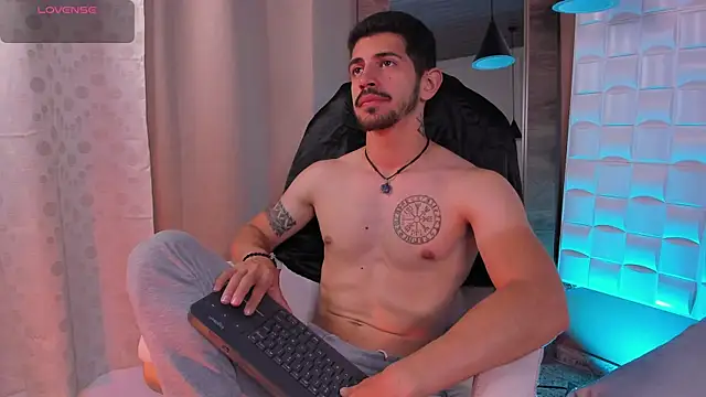 AlejandroStormm online show from 20, 12, 2025