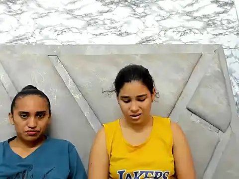 Snapshot of ElizaAndQuisha chatting on 2, 10, 2025 ElizaAndQuisha online show from 2, 10, 2025