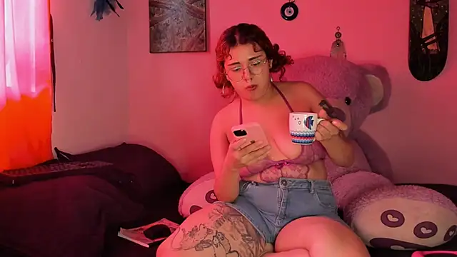 Maddy Jhonsson online show from 16, 2, 2026