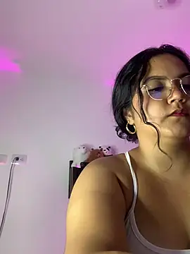 Snapshot of Leah_yuah_ chatting on 23, 2, 2025 Leah yuah online show from 23, 2, 2025