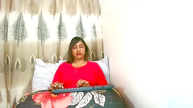 Snapshot of Indian_Erotic69 chatting on 7, 7, 2026 Indian Erotic69 online show from 7, 7, 2026