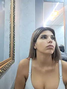 Bella Posh online show from 10, 10, 2025