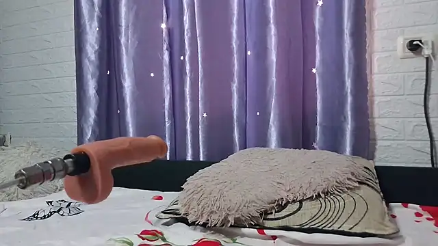 Ramona870 online show from 4, 4, 2026