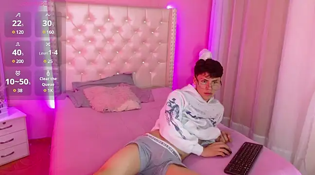 callum 77 online show from 10, 3, 2025