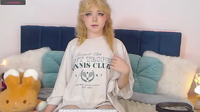 Snapshot of EmilyAngells chatting on 24, 9, 2025 EmilyAngells online show from 24, 9, 2025