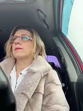 Lusi Luxary online show from 8, 3, 2025