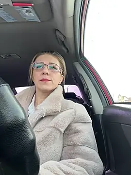 Lusi Luxary online show from 9, 3, 2025