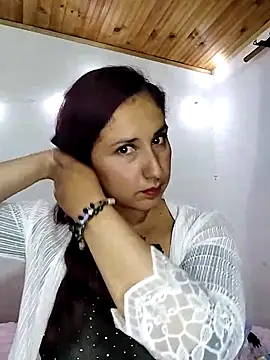 Megan-01- online show from 13, 3, 2025