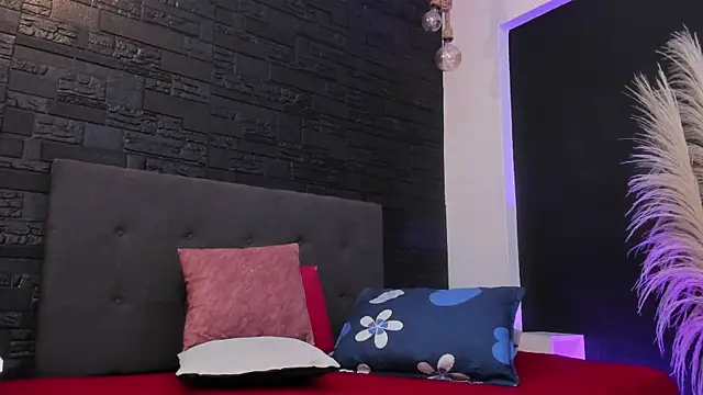 Maite Smith  online show from 20, 10, 2025