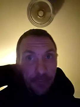 Snapshot of lambomusik chatting on 19, 4, 2026 lambomusik online show from 19, 4, 2026