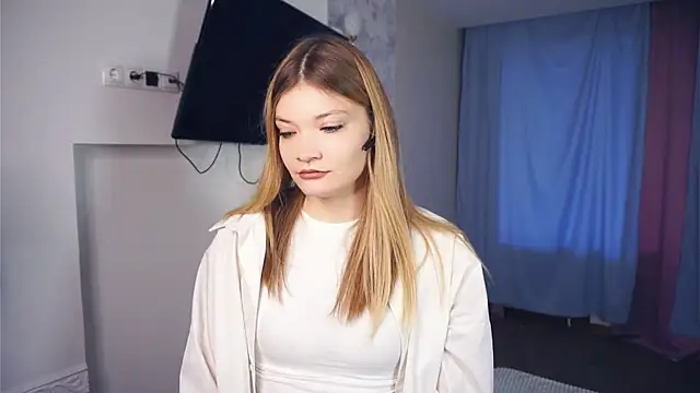 Snapshot of AnnisAtlee chatting on 15, 10, 2025 AnnisAtlee online show from 15, 10, 2025