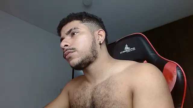 Snapshot of Javier_Hot27 chatting on 4, 3, 2026 Javier Hot27 online show from 4, 3, 2026