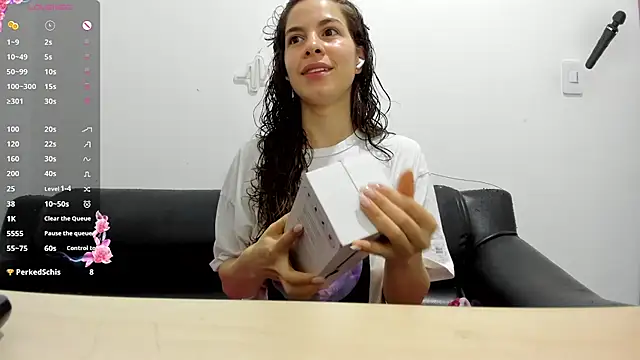 jessyegoldenn online show from 27, 7, 2026