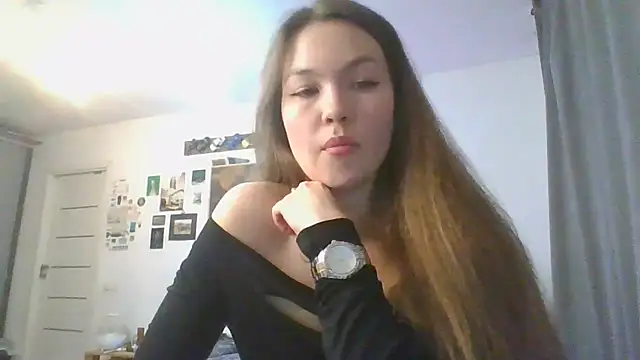Snapshot of Glitter_Doll chatting on 24, 2, 2025 Glitter Doll online show from 24, 2, 2025