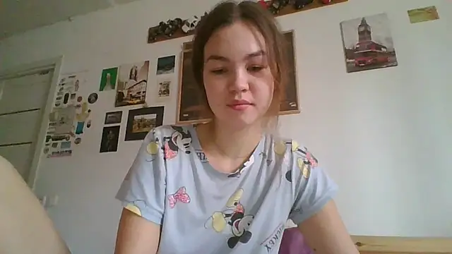 Snapshot of Glitter_Doll chatting on 28, 2, 2025 Glitter Doll online show from 28, 2, 2025