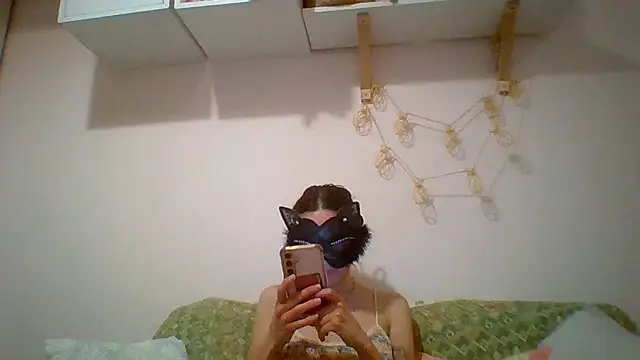 Snapshot of kittysissy chatting on 17, 6, 2026 kittysissy online show from 17, 6, 2026