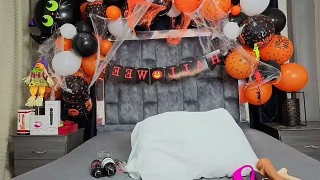 Effie cooper online show from 21, 10, 2025