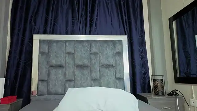 Effie cooper online show from 6, 11, 2025