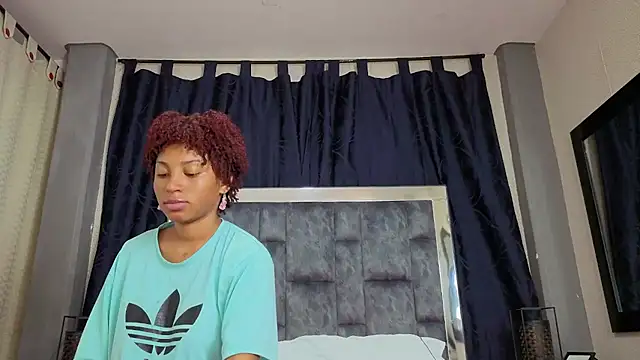 Effie cooper online show from 11, 11, 2025