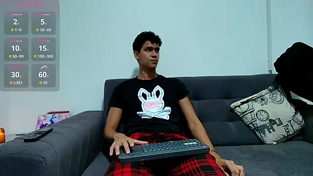 Snapshot of Maximiliano__Fire chatting on 21, 4, 2026 Maximiliano Fire online show from 21, 4, 2026