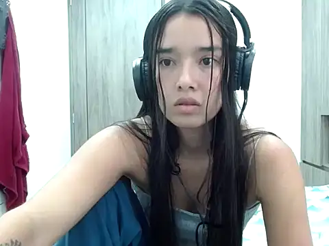 Snapshot of _luna_777 chatting on 9, 4, 2026 luna 777 online show from 9, 4, 2026