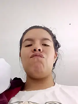 Snapshot of krolay16 chatting on 10, 3, 2025 krolay16 online show from 10, 3, 2025