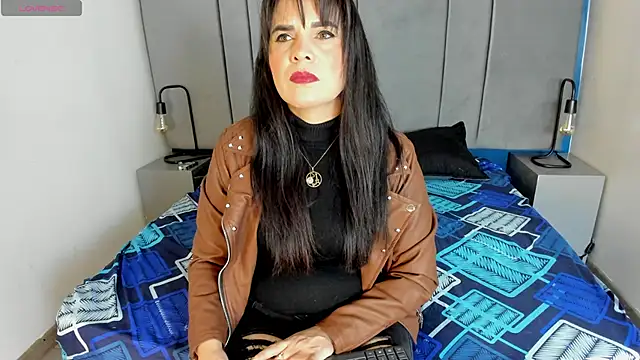 laura hotties online show from 21, 12, 2025