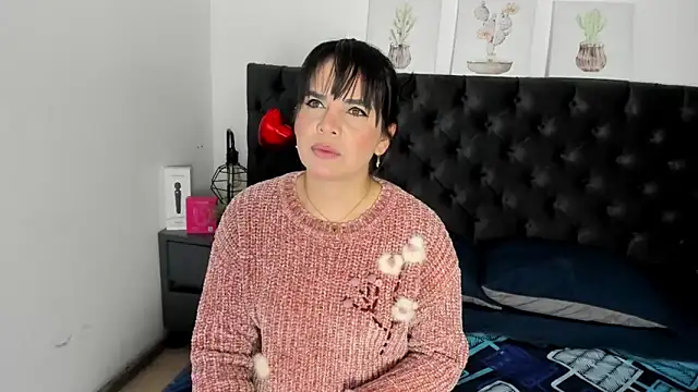 laura hotties online show from 25, 2, 2026