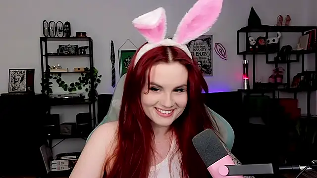 Della Ideal online show from 5, 4, 2026