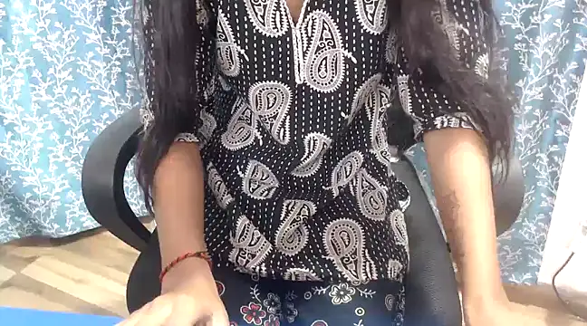 Reena600 online show from 3, 3, 2025