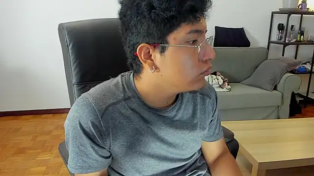 Snapshot of masterboy50 chatting on 23, 10, 2025 masterboy50 online show from 23, 10, 2025