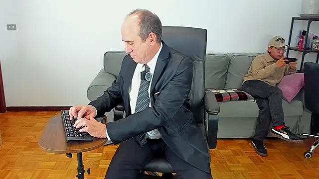 Snapshot of masterboy50 chatting on 21, 11, 2025 masterboy50 online show from 21, 11, 2025