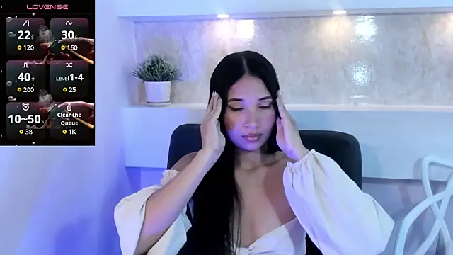 kylieWest7 online show from 24, 2, 2025