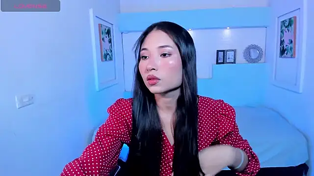 kylieWest7 online show from 16, 3, 2025