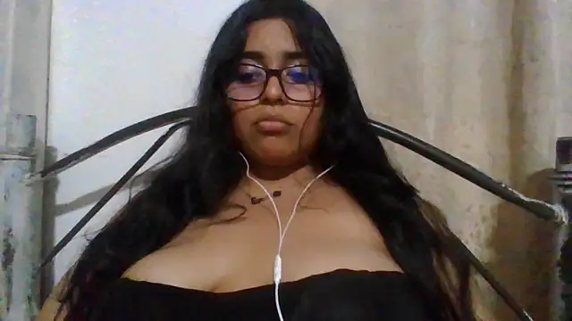 Snapshot of virginbrunette99 chatting on 1, 3, 2025 virginbrunette99 online show from 1, 3, 2025