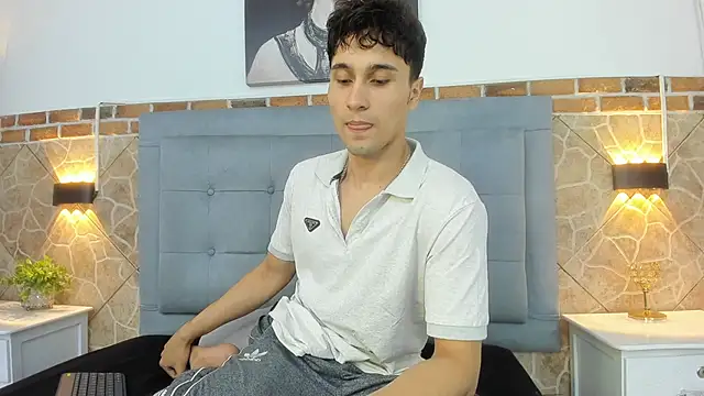 Snapshot of buddy_whitte chatting on 7, 3, 2025 buddy whitte online show from 7, 3, 2025