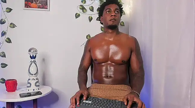 LOGAN DRAKE online show from 3, 3, 2025