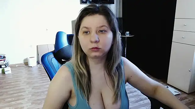 Snapshot of RichEmily chatting on 22, 10, 2025 RichEmily online show from 22, 10, 2025