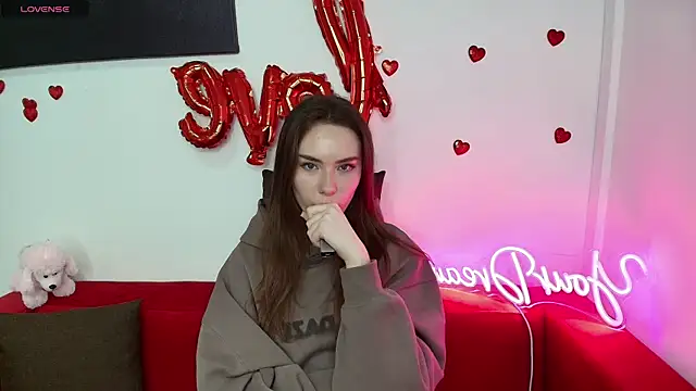 Snapshot of ElenaOconar chatting on 11, 3, 2025 ElenaOconar online show from 11, 3, 2025