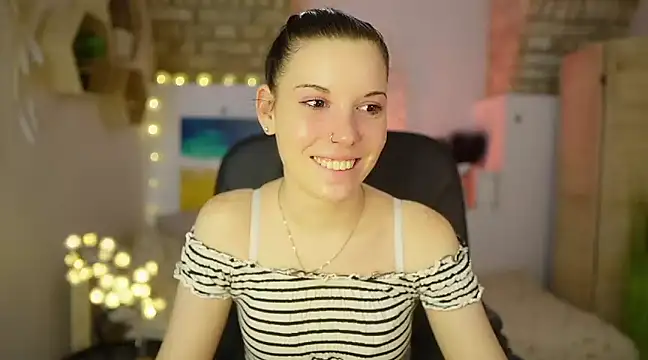 April Olsen online show from 5, 3, 2025