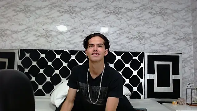 Snapshot of Maximoherrera_16 chatting on 1, 3, 2025 Maximoherrera 16 online show from 1, 3, 2025