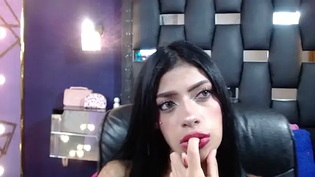 EMYCLARK01 online show from 19, 3, 2026