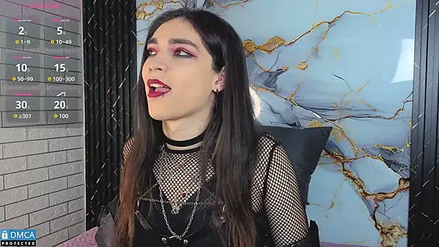 Snapshot of MaeveKuro chatting on 17, 1, 2026 MaeveKuro online show from 17, 1, 2026