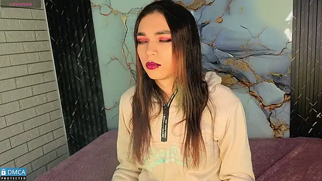 Snapshot of MaeveKuro chatting on 3, 2, 2026 MaeveKuro online show from 3, 2, 2026