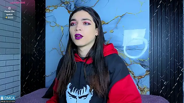 Snapshot of MaeveKuro chatting on 4, 2, 2026 MaeveKuro online show from 4, 2, 2026