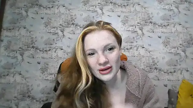 Snapshot of Eveline_May chatting on 5, 10, 2025 Eveline May online show from 5, 10, 2025
